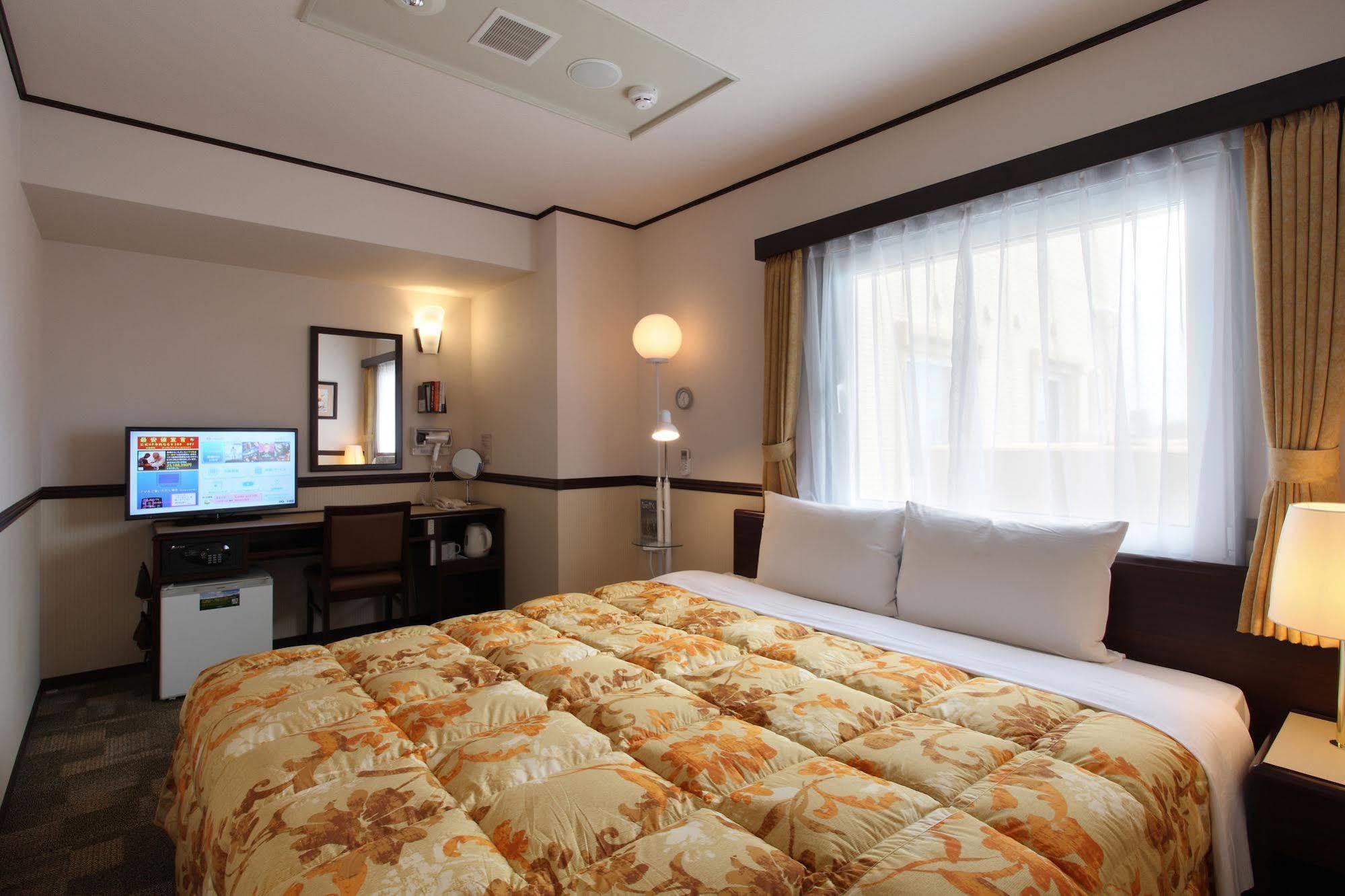 Toyoko Inn Nagoya-Eki Sakuradori-Guchi Honkan מראה חיצוני תמונה